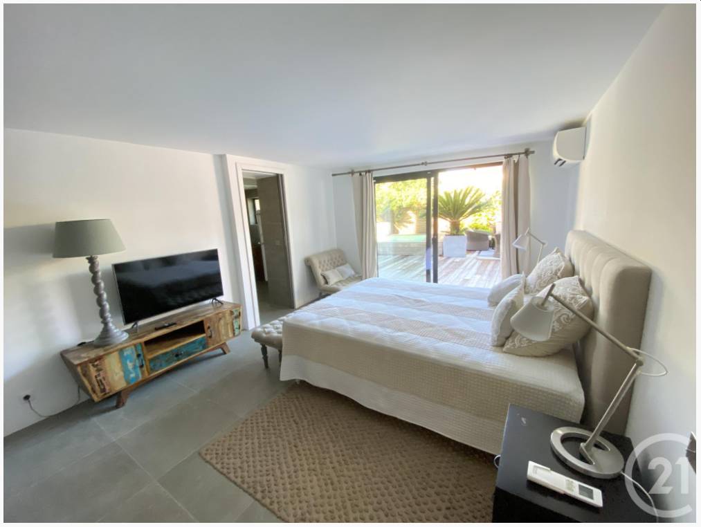 Villa à vendre au centre de Saint Tropez avec Thibon Luxury properties thibon Immobilier